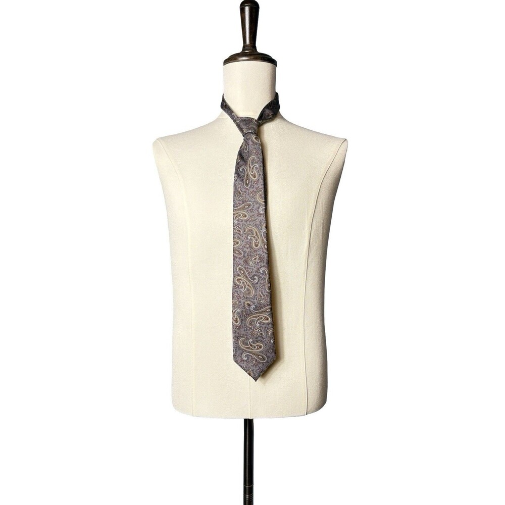Oscar de la Renta 100% Silk Tie Gray Paisley Burgundy Gold Classic Mens